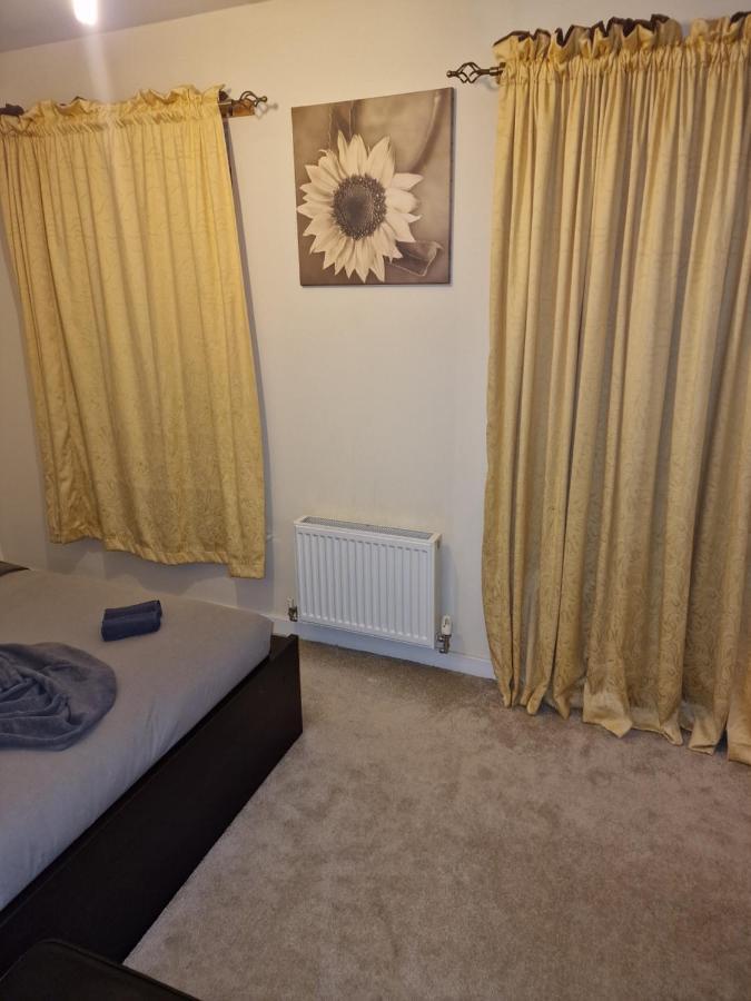 Ko 3 Bed House Apartment Dartford Bagian luar foto